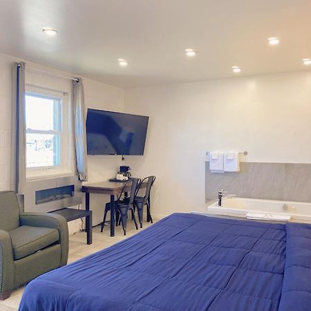 Motel Grande Ile ซาลาเบอร์รี เดอ แวลลีย์ฟิลด์ ภายนอก รูปภาพ