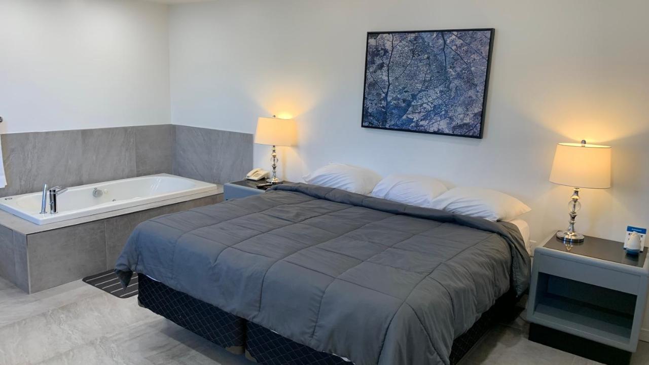 Motel Grande Ile ซาลาเบอร์รี เดอ แวลลีย์ฟิลด์ ภายนอก รูปภาพ