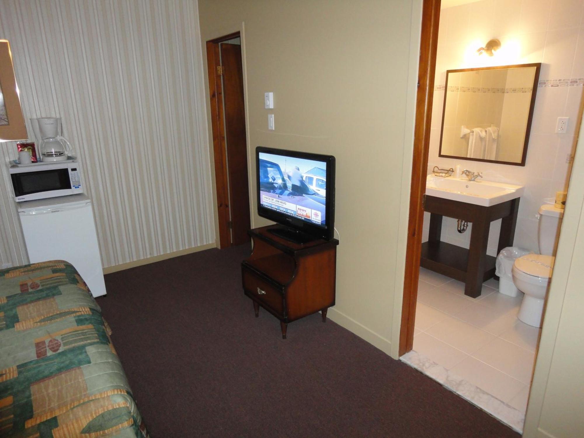 Motel Grande Ile ซาลาเบอร์รี เดอ แวลลีย์ฟิลด์ ภายนอก รูปภาพ