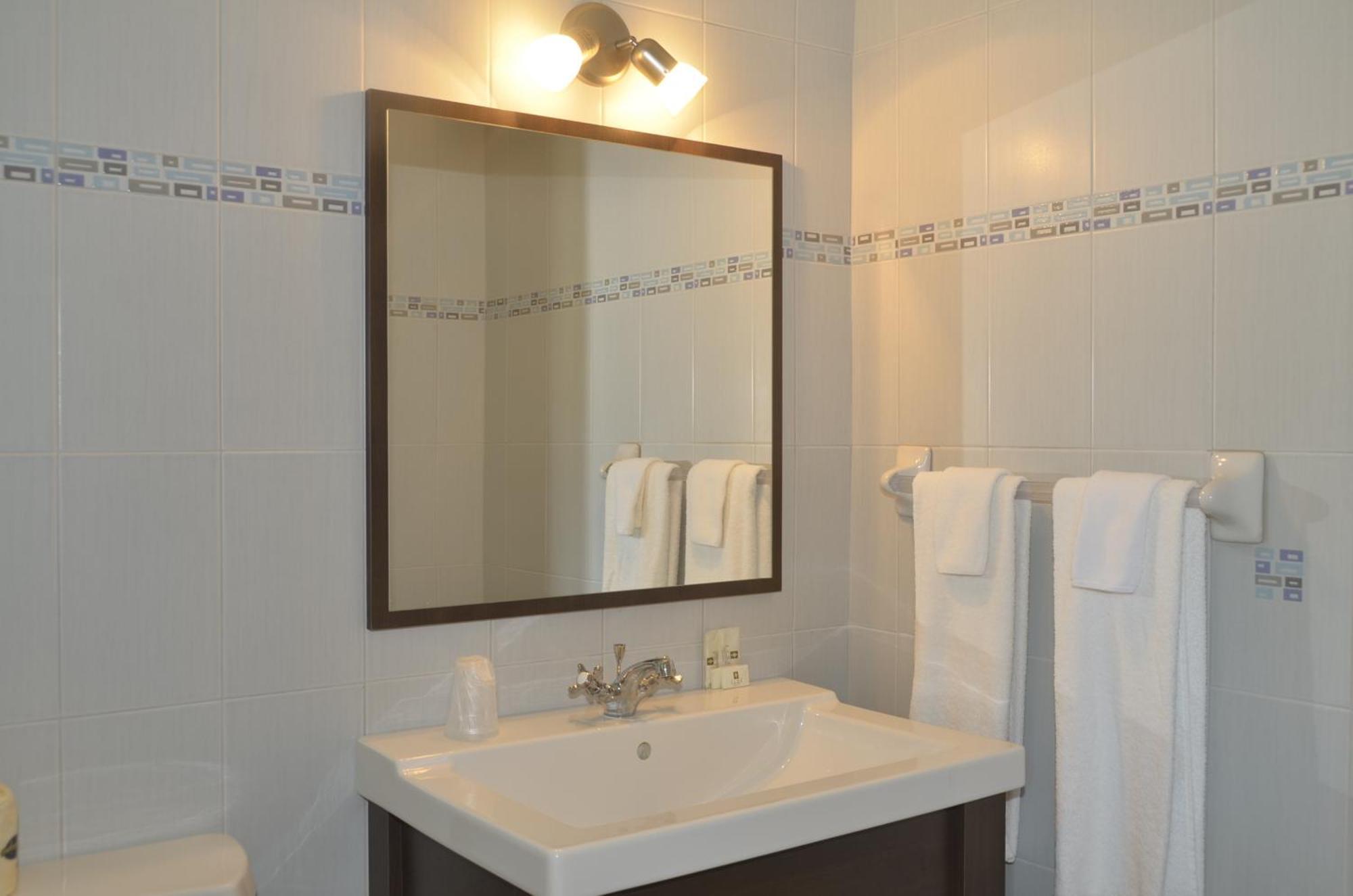 Motel Grande Ile ซาลาเบอร์รี เดอ แวลลีย์ฟิลด์ ภายนอก รูปภาพ