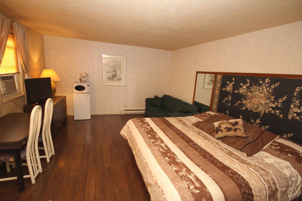 Motel Grande Ile ซาลาเบอร์รี เดอ แวลลีย์ฟิลด์ ภายนอก รูปภาพ